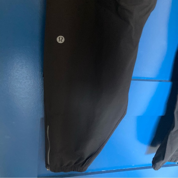Lululemon Surge Jogger - Picture 8 of 8